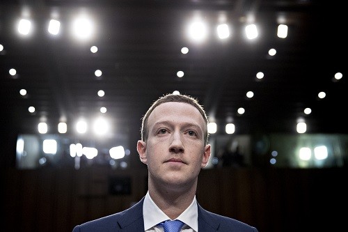 99Kl.app cổng game giải trí ròng của nhà sáng lập Facebook, Mark Zuckerberg đã giảm 23 tỷ USD trong năm nay. Ảnh:Bloomberg