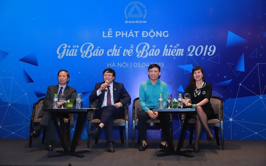Ban giám khảo giải báo chí về Kl99kl phiên bản hoạt động 2019 trả lời câu hỏi của các cơ quan báo chí