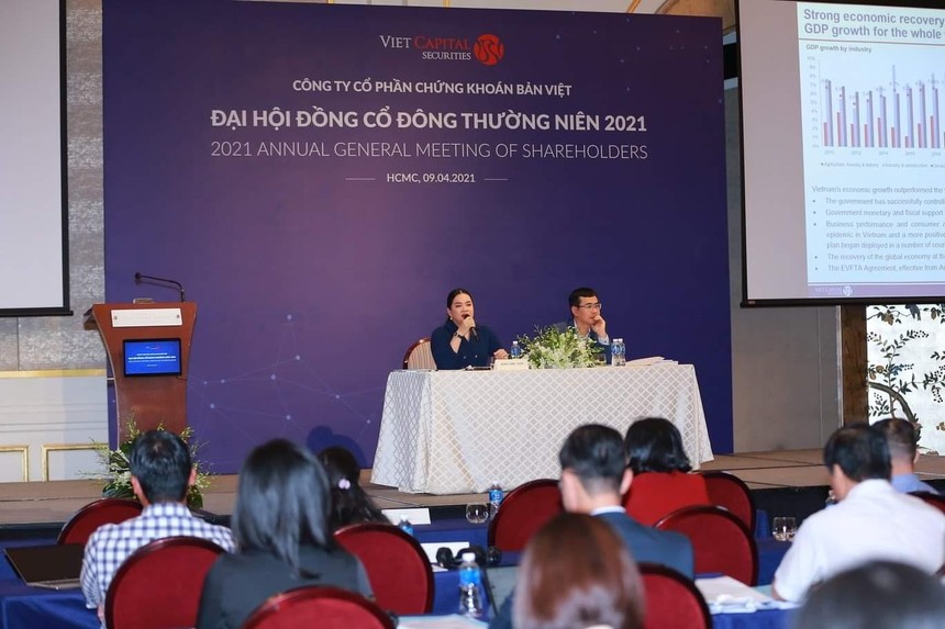 Đại hội đồng Trang Chủ KL99Com Số 1 Link Đăng Ký KL999 99Kl99 link đăng nhập Bản Việt (VCI): “Của để dành” 500 tỷ đồng, tổng thương vụ tư vấn 2,6 tỷ USD