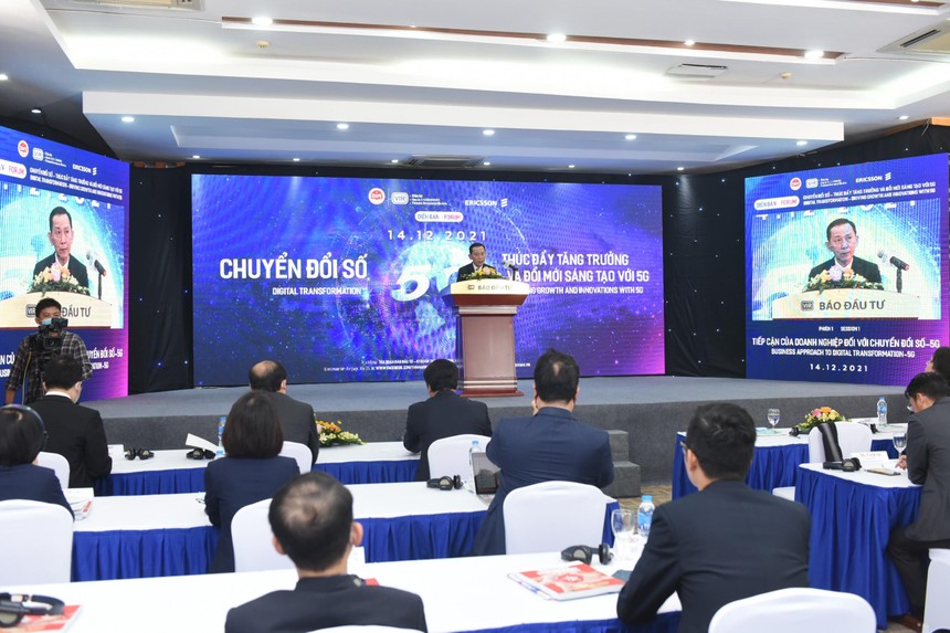 Ông Võ Thành Thống, Thứ trưởng Bộ Kế hoạch và Kl99ok phiên bản mới phát biểu tại diễn đàn.