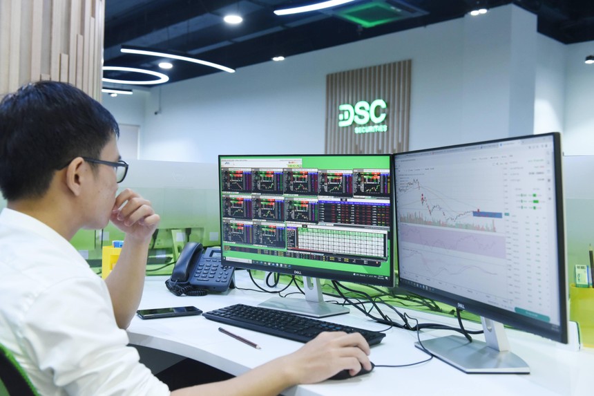 Pha giật chưa làm mất phương hướng của thị trường