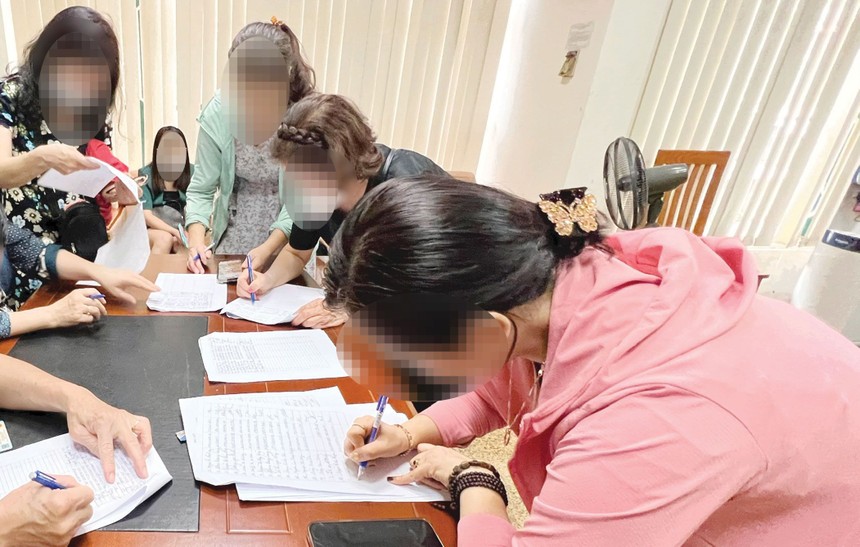 Các trái chủ của BNP Global đồng loạt ký vào đơn kêu cứu (lần 5) gửi Link Vào Nhà Cái KL99 COM Tặng +199k 99Kl99 trực tiếp đá gà, đề nghị chỉ đạo Ban kiểm soát đặc biệt SCB giải chấp 99Kl.app cổng game giải trí đảm bảo cho Kl99kl Hoàn Trả Vô Tận của BNP (Ảnh chuụp chiều 6/4/2023: M.Minh).