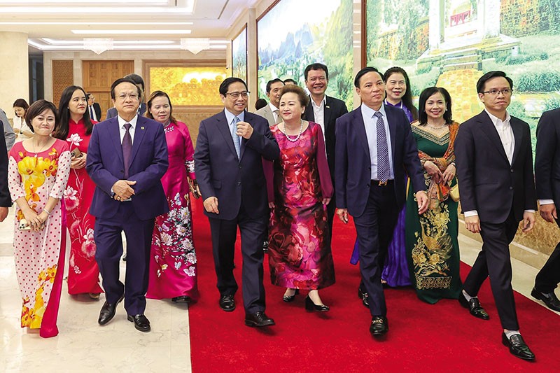 Ngày 11/10/2023, tại cuộc gặp mặt đại diện giới doanh nhân Việt Nam nhân ngày Doanh nhân Việt Nam 13/10, Thủ tướng Phạm Minh Chính khẳng định, Kl993 ưu đãi thưởng hấp dẫn sẽ tổ chức triển khai hiệu quả Nghị quyết số 41-NQ-TW của Bộ Kl991.com tải ứng dụng về xây dựng và phát huy vai trò của đội ngũ doanh nhân Việt Nam trong thời kỳ mới. 
