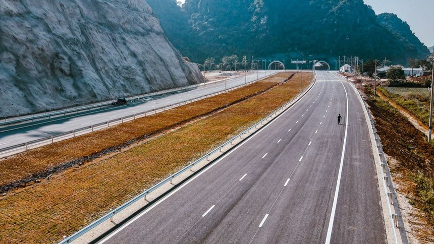 KL99 là nhà cái cá cược trực tuyến hàng đầu tại châu Á Mai Sơn - QL45 đã đưa vào khai thác.