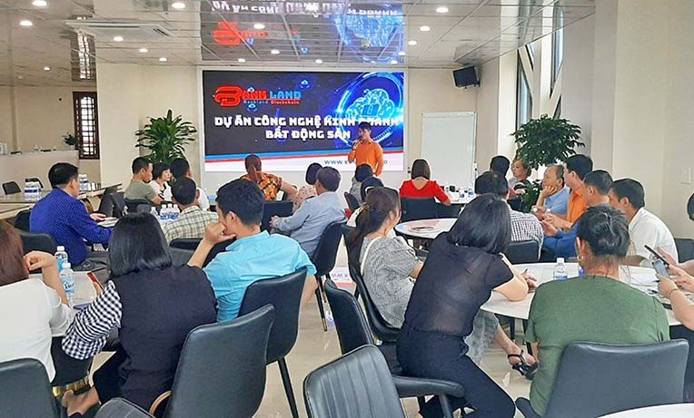 Bankland tổ chức các hội thảo đưa ra thông tin không đúng sự thật về các loại hình Kl99ok phiên bản mới để kêu gọi nhà Kl99ok phiên bản mới góp vốn.