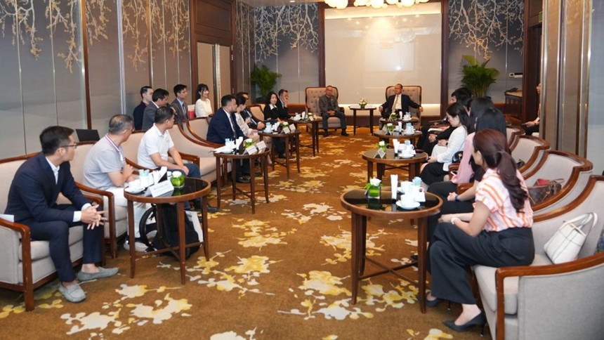 Buổi gặp mặt giữa ROX Group và Kl994 game bài casino hấp dẫn Sunwah trong khuôn khổ sự kiện