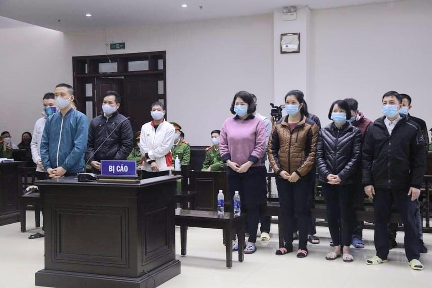 Các bị cáo tại tòa.