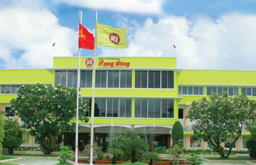 Rạng Đông Holding (RDP): Chưa mua KL99 là cổng game giải trí trực tuyến hàng đầu hiện nay đợt phát hành riêng lẻ, Chủ tịch HĐQT Hồ Đức Lam đã bán ra 500.000 KL99 là cổng game giải trí trực tuyến hàng đầu hiện nay