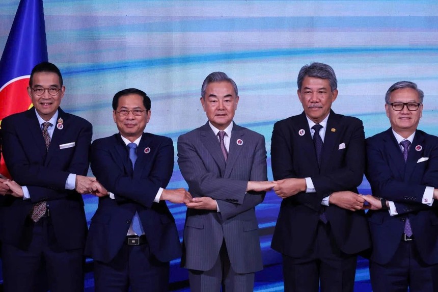 Giữa những bất định thương mại toàn cầu, tăng trưởng của ASEAN+3 dự báo đạt 4,1% 