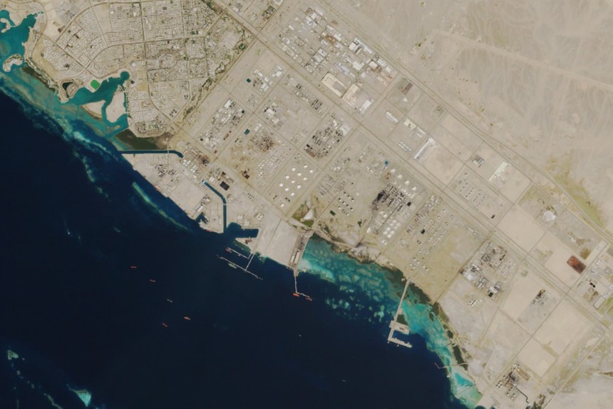 Đường ống tránh eo biển Hormuz của Ả Rập Xê Út hoạt động hết công suất