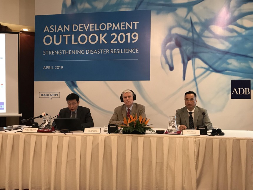 ADB dự báo Kl992 cổng game cá cược Việt Nam tăng trưởng 6,8% năm 2019, tăng giá điện và xăng là "cần thiết, tích cực"