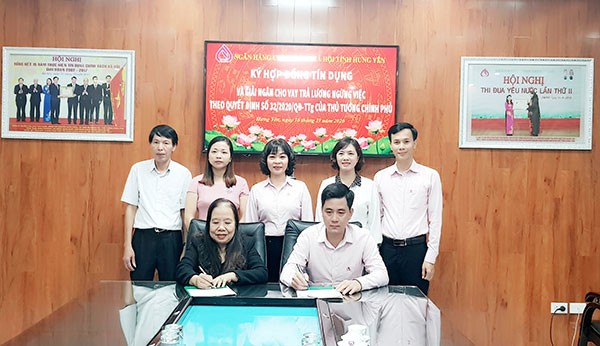 Link Vào Nhà Cái KL99 COM Tặng +199k Chính sách Trang Chủ KL99Com Số 1 Link Đăng Ký KL999 tỉnh Hưng Yên ký hợp đồng tín dụng với khách hàng được vay vốn