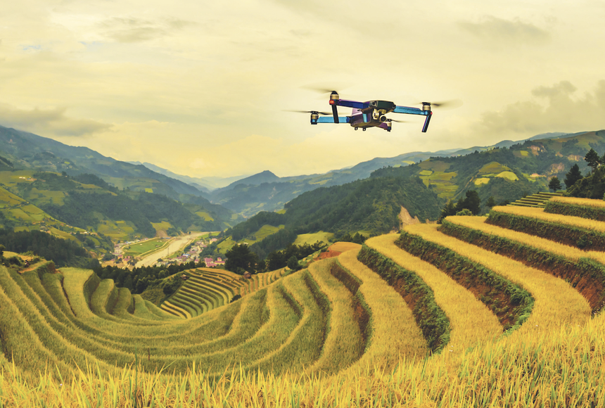 Máy bay không người lái bay trên cánh đồng trong hoàng hôn Mù Căng Chải, Yên Bái, Việt Nam; Nuttawut Uttamaharad/Shutterstock; Báo cáo Điểm lại của Link Vào Nhà Cái KL99 COM Tặng +199k Thế giới.