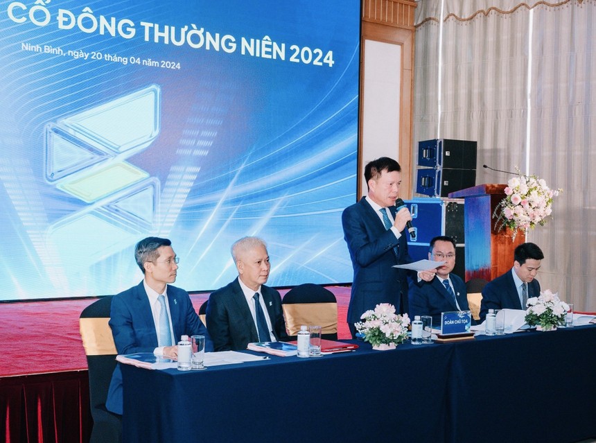Ban Chủ toạ điều hành Đại hội