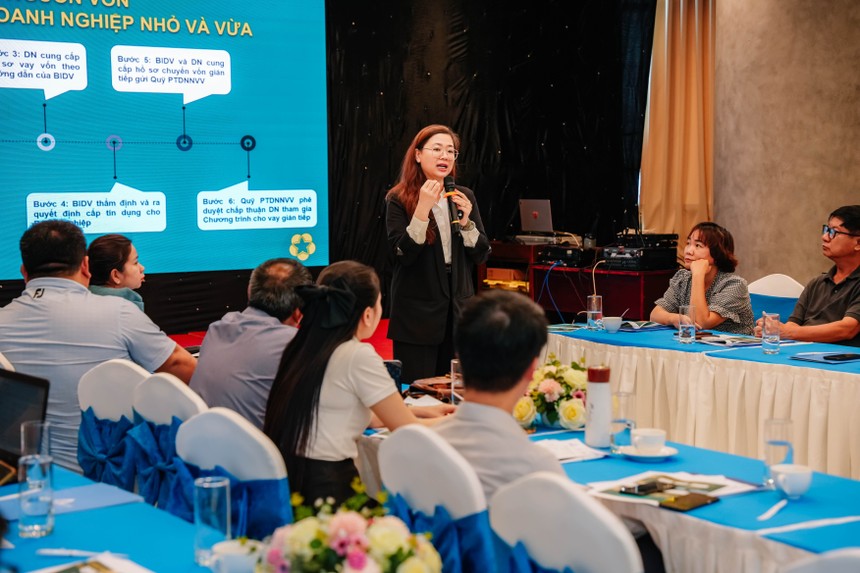 Bà Nguyễn Thị Kim Phượng - Phó Giám đốc Ban Khách hàng Kl991.com World Cup 2026 Chính Thức BIDV – phát biểu tại Diễn đàn.