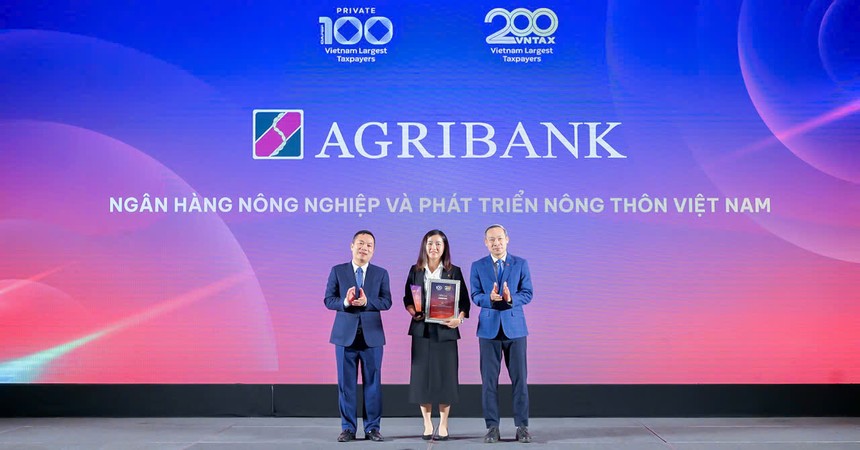 Đại diện Link Vào Nhà Cái KL99 COM Tặng +199k Nông nghiệp và Phát triển Nông thôn Việt Nam nhận vinh danh tại Lễ công bố 
