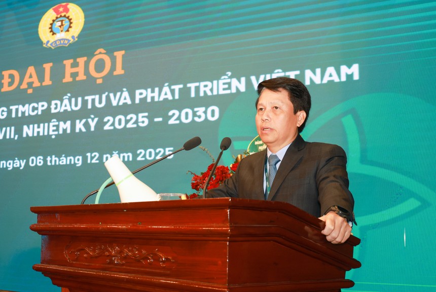 Ông Phạm Tiến Dũng, Ủy viên Ban Thường vụ Đảng ủy, Phó Thống đốc NHNN Việt Nam phát biểu tại Đại hội