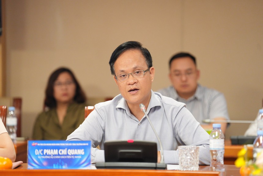 Ông Phạm Chí Quang, Vụ trưởng Vụ Chính sách tiền tệ (NHNN) trao đổi tại Toạ đàm