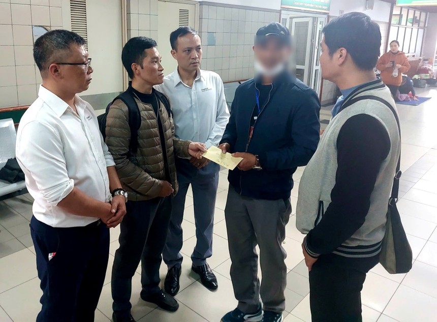 Kl99kl phiên bản hoạt động Tasco thăm hỏi các nạn nhân và gia đình