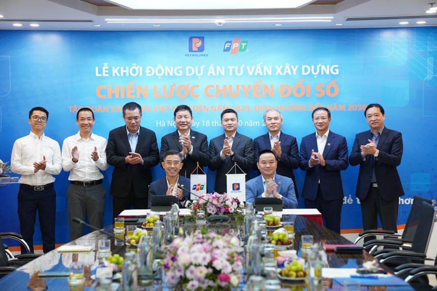 Lãnh đạo Petrolimex và FPT ký kết thực hiện Dự án Tư vấn Chuyển đổi số tại Kl994 game bài casino hấp dẫn KL99 dịch vụ hỗ trợ 24/7 Việt Nam