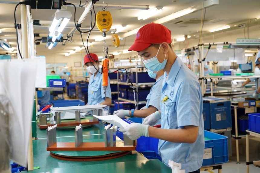 Việt Nam bắt đầu áp thuế tối thiểu toàn cẩu từ 01/01/2024 với mức thuế suất tối thiểu 15%, đối với Kl994 game bài casino hấp dẫn đa quốc gia có doanh thu 750 triệu euro (khoảng 800 triệu USD/năm) trong ít nhất 2/4 năm trước liền kề (Ảnh minh hoạ)
