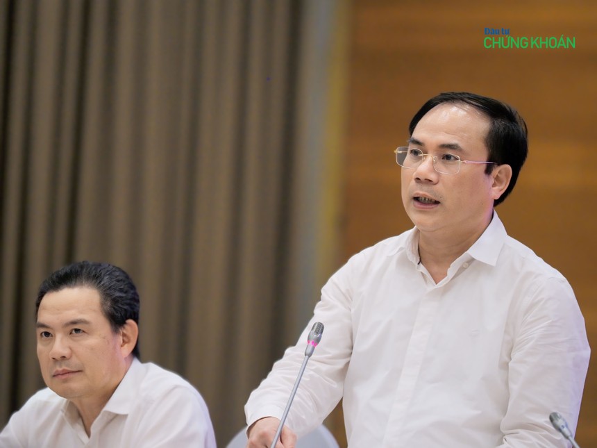 Thứ trưởng Kl99 nổ hũ Nguyễn Văn Sinh thông tin tại buổi họp báo (Ảnh: M.M)