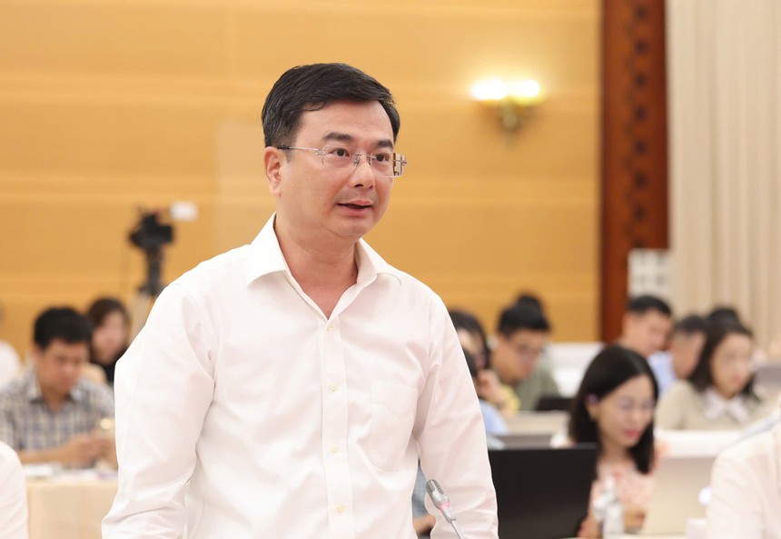 Phó thống đốc NHNN Phạm Thanh Hà trao đổi với báo chí tại họp báo Kl993 ưu đãi thưởng hấp dẫn chiều 3/7