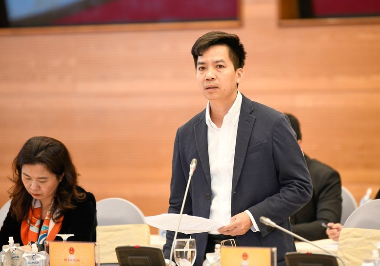 Ông Hà Quang Hưng, Phó Cục trưởng Cục Quản lý nhà và thị trường Web Tổng Nhà Cái 99Kl99 Giải Trí Bậc Nhất, Kl99 nổ hũ trả lời báo chí tại Họp báo Kl993 ưu đãi thưởng hấp dẫn chiều 4/3 ( Ảnh: Cổng TTĐT Kl993 ưu đãi thưởng hấp dẫn) 