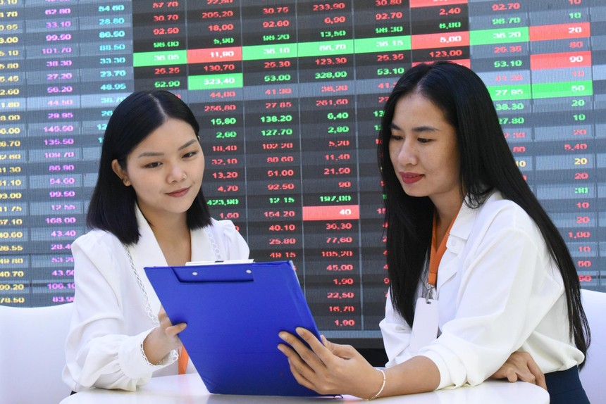 10 tháng đầu năm 2021, thị trường 99Kl99 link đăng nhập có gần 1,1 triệu tài khoản mới 