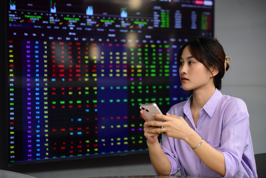 Tìm kiếm cơ hội nửa cuối năm