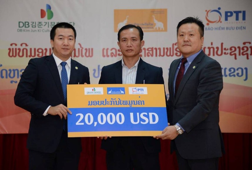 PTI trao tặng Kl99kl phiên bản hoạt động miễn phí cho hơn 4.500 người dân Lào