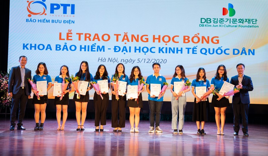 PTI trao học bổng cho sinh viên Đại học Kl992 cổng game cá cược quốc dân