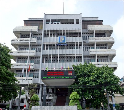 Trang Chủ KL99Com Số 1 Link Đăng Ký KL999 Petrolimex không muốn bù lỗ để cứu Petrolimex Singapore