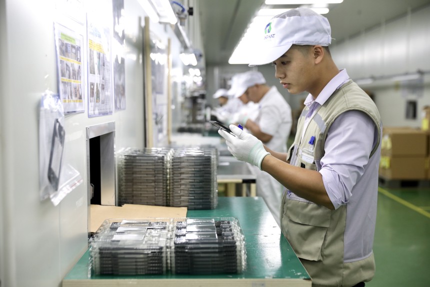 Hình ảnh Kl994 nhà cái bóng đá world cup trong nhà máy của AAA. 