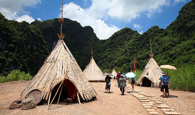Các hãng lữ hành Kl99ok phiên bản mới mạnh hơn vào những dòng sản phẩm du lịch thông minh, sáng tạo để hút khách.