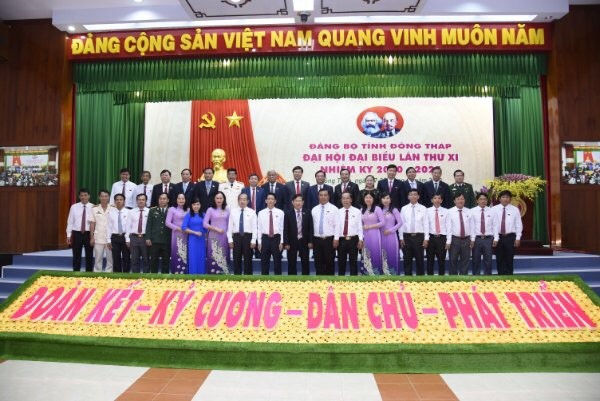 Ông Lê Quốc Phong năm nay 42 tuổi, quê quán Hà Nội, trình độ Thạc sĩ sinh học, lý luận Kl991.com tải ứng dụng cao cấp.