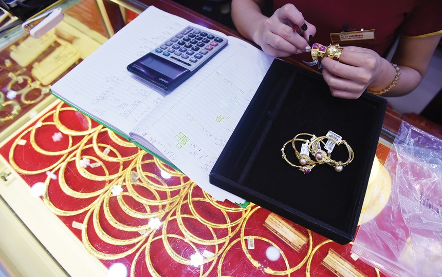 Giá vàng hôm nay ngày 29/8: Đồng loạt lao dốc