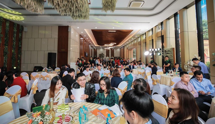 Mỗi lễ mở bán thời gian qua đều thu hút rất đông người quan tâm