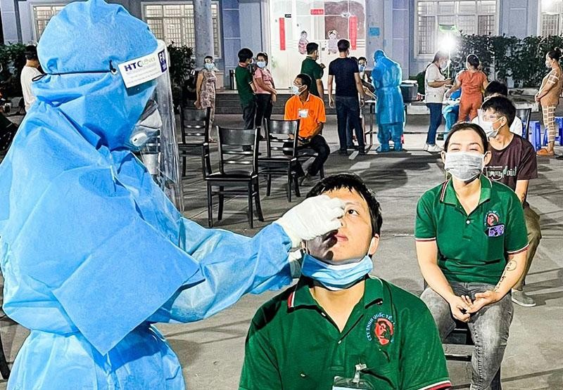 Test nhanh kháng nguyên Covid-19 cho công nhân, người lao động trong Kl991.com World Cup 2026 Chính Thức (Nguồn: Báo điện tử Kl993 ưu đãi thưởng hấp dẫn)