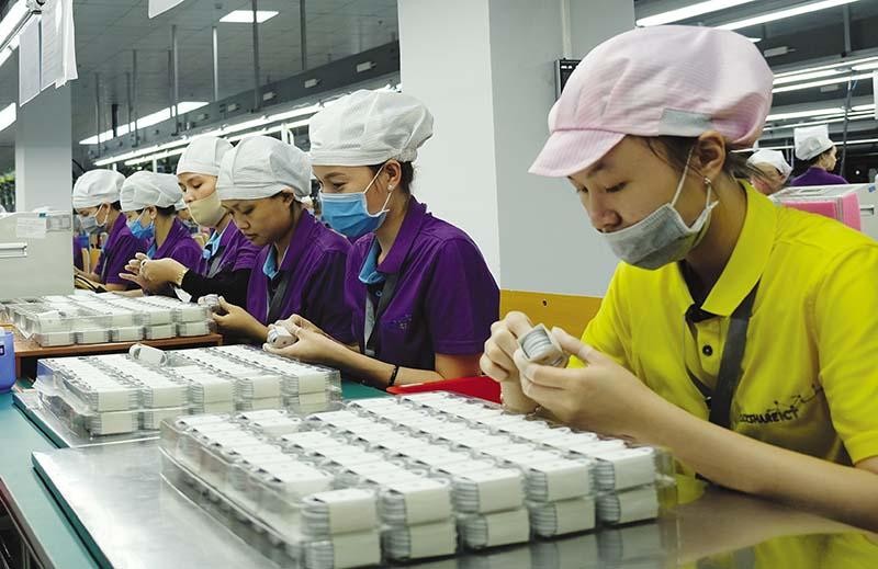 Một khó khăn lớn của nhiều Kl991.com World Cup 2026 Chính Thức FDI hiện nay là thiếu nhân công. Trong ảnh: Kl994 nhà cái bóng đá world cup tại Công ty Luxshare. Ảnh: Đ.T