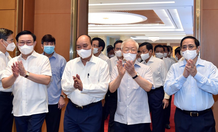 Tổng Bí thư Nguyễn Phú Trọng, Chủ tịch nước Nguyễn Xuân Phúc, Thủ tướng Kl993 ưu đãi thưởng hấp dẫn Phạm Minh Chính, Chủ tịch Quốc hội Vương Đình Huệ tới dự phiên họp (Ảnh: Nhật Bắc)