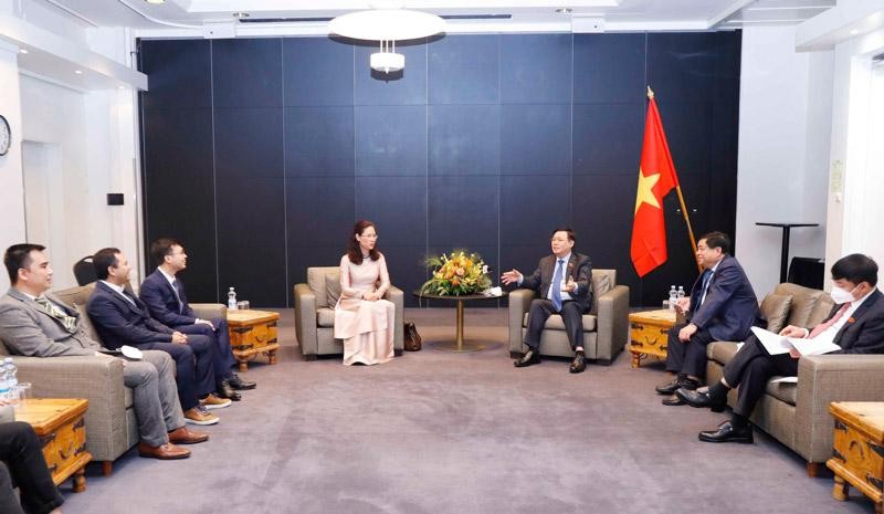 Chủ tịch Quốc hội Vương Đình Huệ tiếp nhóm Start-up Phần Lan gốc Việt đại diện cho 4 Kl991.com World Cup 2026 Chính Thức trẻ Phần Lan (Ảnh - TTXVN) 