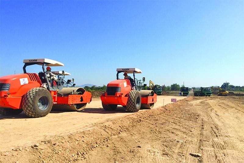 Vinaconex thi công nền đường tại Gói thầu XL04, Dự án thành phần KL99 là nhà cái cá cược trực tuyến hàng đầu tại châu Á Vĩnh Hảo - Phan Thiết