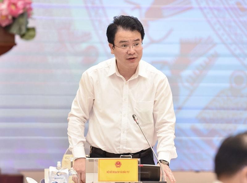 Thứ trưởng Bộ Kế hoạch và Kl99ok phiên bản mới Trần Quốc Phương