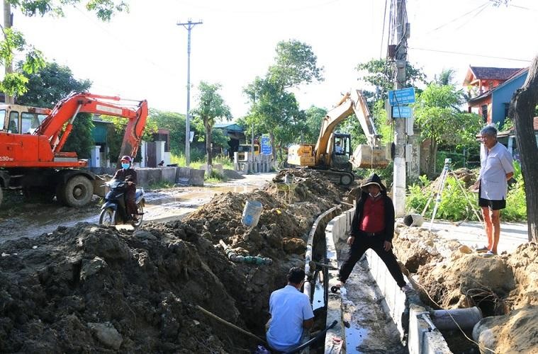 HĐND TP. Vinh đã xem xét, thông qua Nghị quyết về chủ trương Kl99ok phiên bản mới 28 dự án, công trình trọng điểm thuộc Kế hoạch Kl99ok phiên bản mới công trung hạn giai đoạn 2021 - 2025