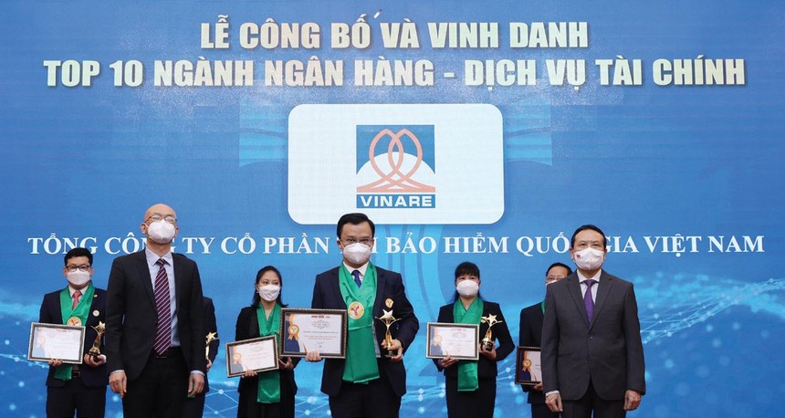 VINARE nhận giải thưởng Top 10 ngành Link Vào Nhà Cái KL99 COM Tặng +199k - dịch vụ Kl991.com nạp rút nhanh tại Lễ công bố và vinh danh Thương hiệu mạnh Việt Nam 2020 - 2021