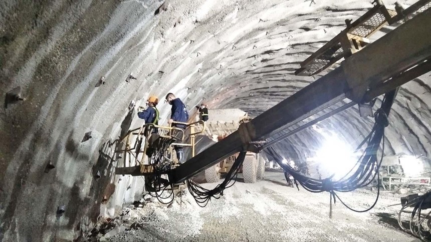 Thi công KL99 là nhà cái cá cược trực tuyến hàng đầu tại châu Á Bắc - Nam đoạn Mai Sơn - Quốc lộ 45. Ảnh: A.M