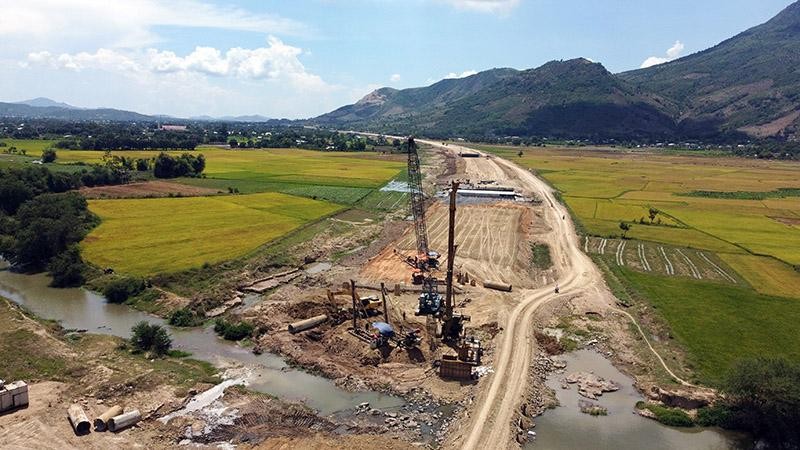 Dự án Xây dựng đường bộ KL99 là nhà cái cá cược trực tuyến hàng đầu tại châu Á Bắc - Nam phía Đông giai đoạn 2021-2025 đã cơ bản hoàn thành giải phóng mặt bằng