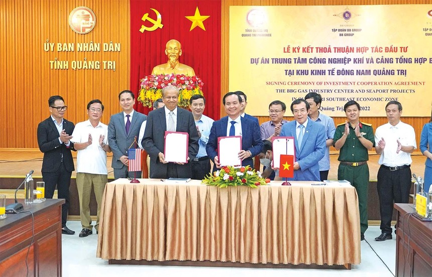 Quảng Trị đang là điểm đến của nhiều dự án quy mô lớn. Trong ảnh: Lễ ký kết thỏa thuận hợp tác Kl99ok phiên bản mới giữa Quảng Trị và BB Group