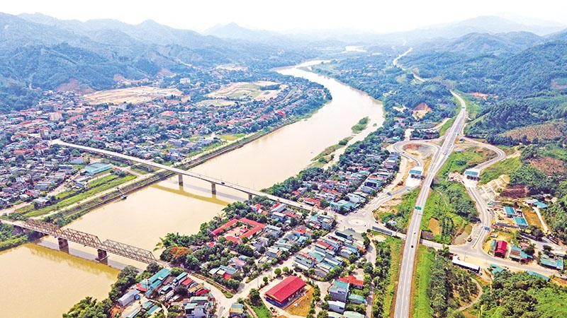 Kl99kl ưu đãi độc quyền KL99 là cổng game giải trí trực tuyến hàng đầu hiện nay được quan tâm Kl99ok phiên bản mới, giúp cải thiện đáng kể sự kết nối giữa các tỉnh trong Vùng Trung du và miền núi Bắc Bộ cũng như giữa vùng với cả nước. Ảnh: Đ.T